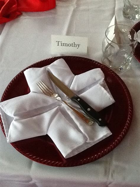 Place Setting with napkins folded into a snowflake. -Fire and Ice ...