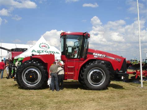 File:Case IH Steiger 435 tractor.jpg - Wikipedia