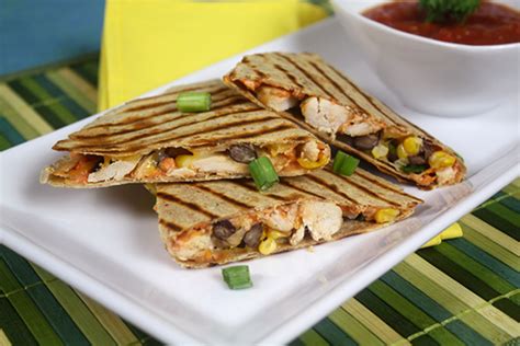 SW BBQ Chicken Quesadilla | Hungry Girl