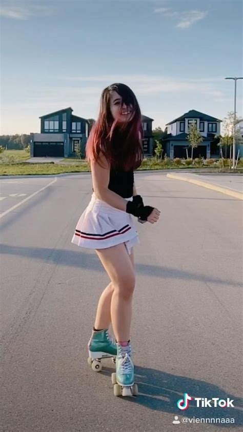 The Cutest Roller Skating Outfits [Video] | Skater girl outfits, Roller ...