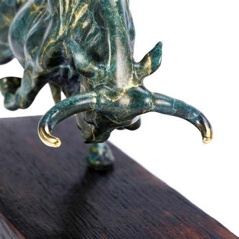 Bronze Bull Statue: From Agricultural Plantation to Farmhouse Decor ...