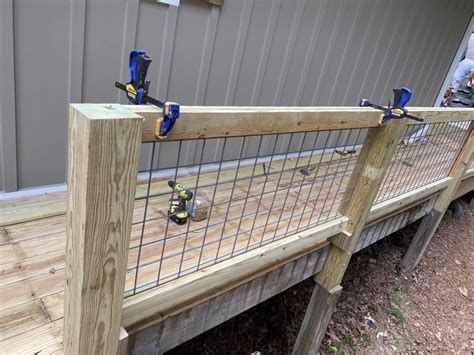 DIY Hog Wire Deck Railing | Deck railing diy, Wire deck railing, Diy deck