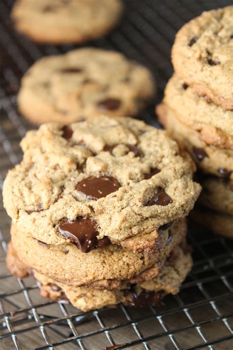 The Best Paleo Chocolate Chip Cookies – Chewy