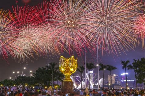 Hong Kong’s Victoria Harbour lights up with largest and most expensive ...