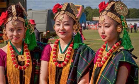 Nepali Dance | Classical and folk dances of Nepal | Nepalese Dance