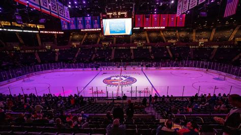 Islanders' playoff run boosting ticket sales for new arena - ABC7 New York