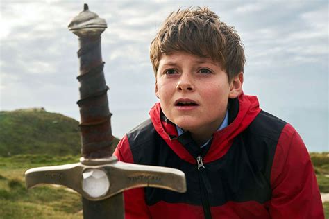 The Kid Who Would Be King Trailer #2 - GeekAlerts