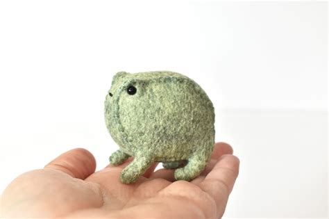 Felt Frog Sewing Pattern - Delilah Iris Felt Crafts