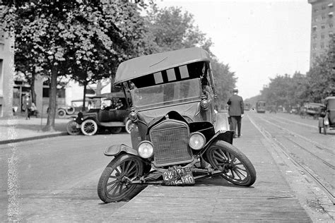 The World’s First Car Accidents Ever ~ vintage everyday