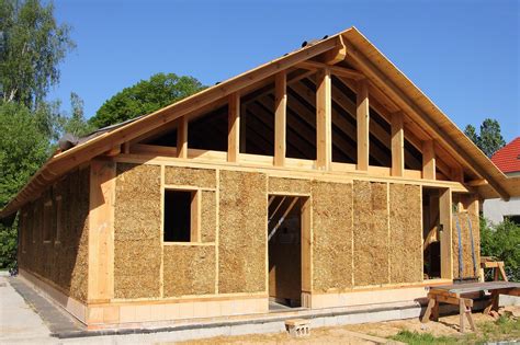 Pros and Cons of Straw Bale Construction | The Family Handyman