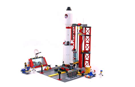 Space Center - LEGO set #3368-1 (Building Sets > City)