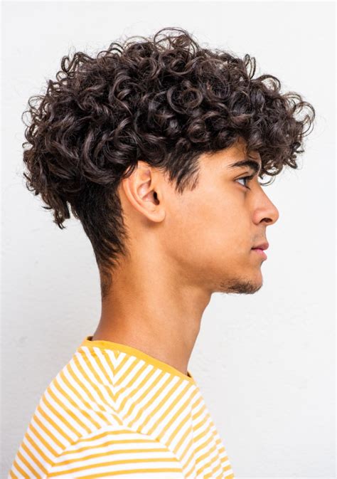 Long Curly Hair for Men: The Best Way to Style in 2024