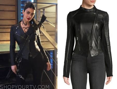 Isabelle Lightwood Fashion, Clothes, Style and Wardrobe worn on TV ...