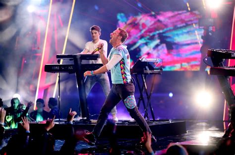 The Chainsmokers & Coldplay's 'Something Just Like This' Hits No. 1 on ...