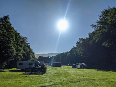 Hayfield campsite: Camping and Caravanning Club REVIEW