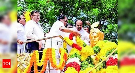 Puli Thevar: Leaders Pay Tribute To Puli Thevar | Madurai News - Times ...