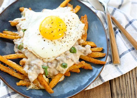 Breakfast Poutine | barefeetinthekitchen.com