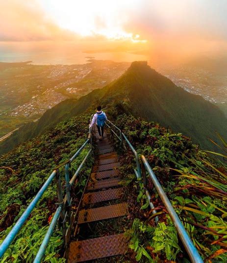 Stairway to Heaven — Oahu Hike