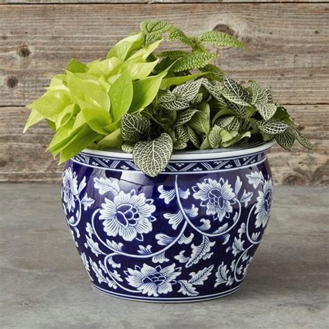 13 Cute Yet Useful Indoor Plant Pots Hand-Picked By Our Stylist