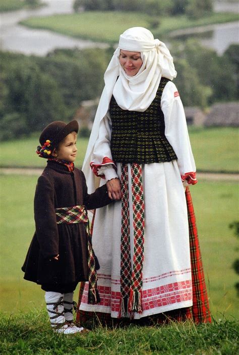 the Folk Costumes of Lithuania -Aukštaitija Folk Costume, Costumes ...