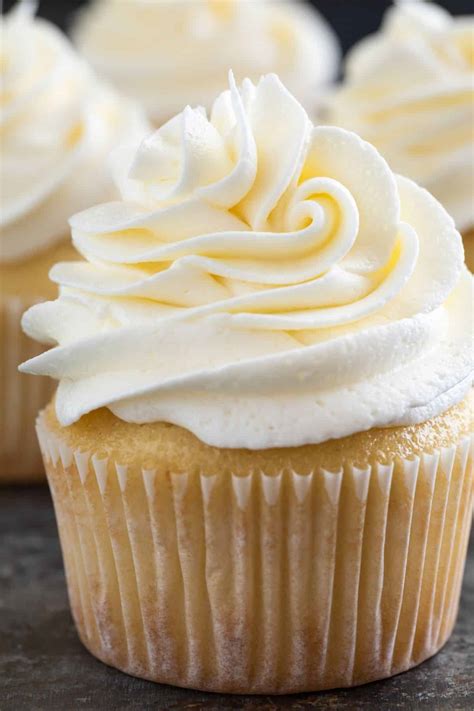 How to Make Buttercream Frosting | Vanilla Buttercream Frosting Recipe