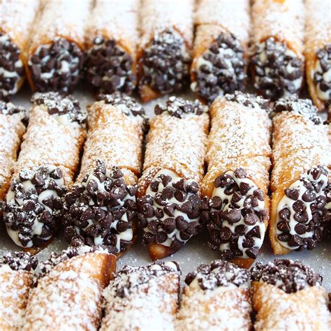 [Homemade] Chocolate Chip Cannoli : food | Food, Homemade chocolate ...