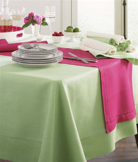 Linen table cloths - DecorLinen.com.