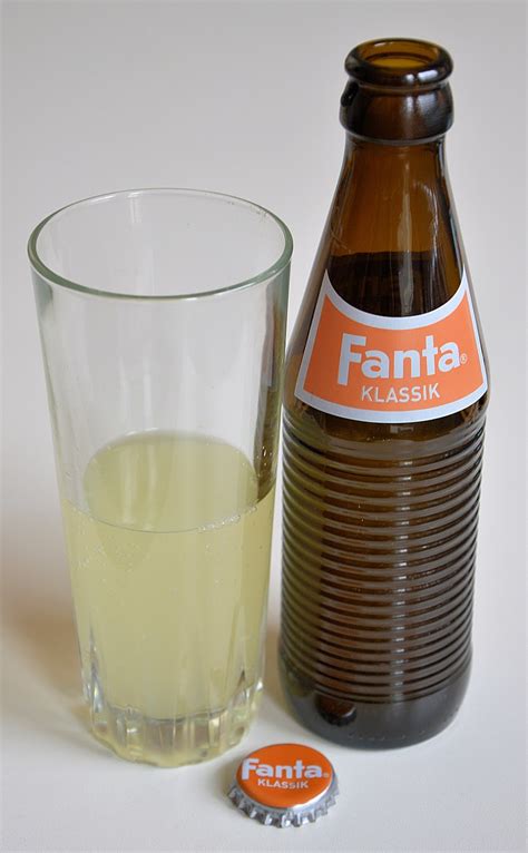 Retromobe - retro mobile phones and other gadgets: Fanta (1940)