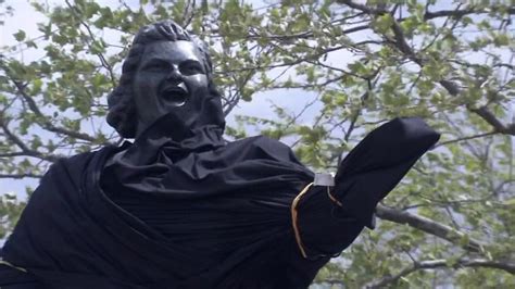 Flyers remove Kate Smith statue racist allegations - Yahoo Sports