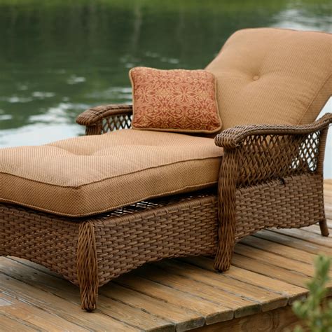 The Best Comfortable Outdoor Chaise Lounge Chairs