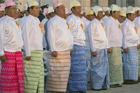 Myanmar Traditional Dress | History & Facts of Myanmar National Costume