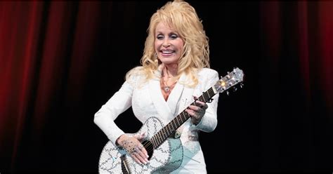 Covers of Dolly Parton's "Jolene" | POPSUGAR Entertainment