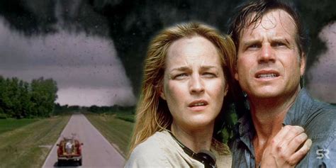 Is Twister A True Story? How Accurate The Movie Is To Real Storm Chasing