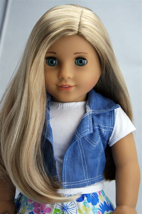 Image de Gris: American Girl Doll Long Blonde Hair Blue Eyes