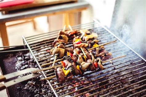 Using a Charcoal BBQ (Beginners Guide) | Ultimate Backyard