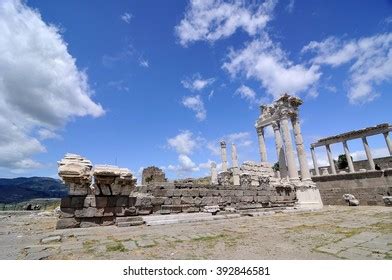 Pergamon Altar Stock Photo 392846581 | Shutterstock