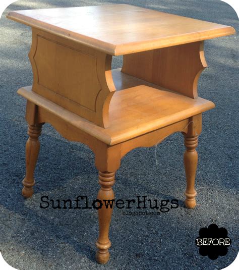 SunflowerHugs: Red Tables