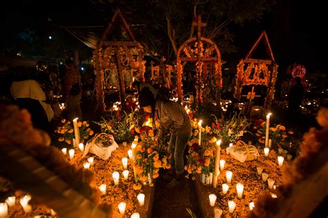 Day of the Dead (Día de los Muertos) ‑ Origins, Celebrations, Parade ...