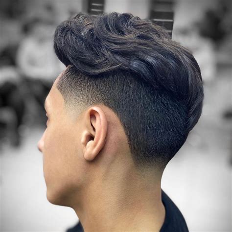 Share 79+ cool haircuts for wavy hair - vova.edu.vn