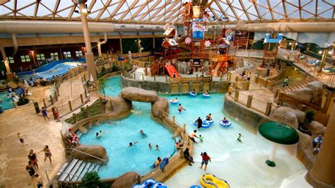 10 Best Indoor Water Parks Near NYC for Families - Mommy Nearest