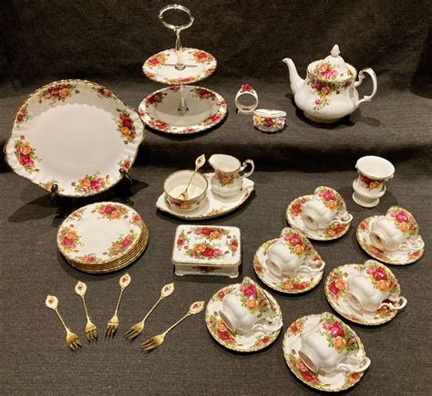 Royal Albert - Tea set for 6 (34) - Romantic - Porcelain - Catawiki