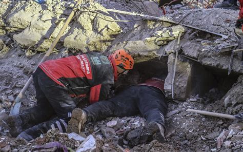 Turkish teams hunt for quake survivors as death toll hits 35 | The ...