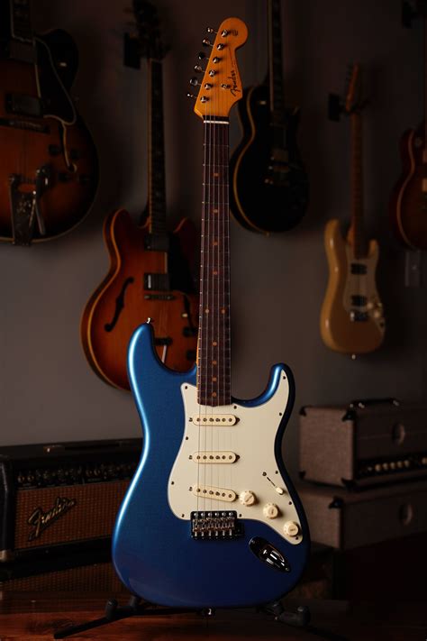 2021 Fender Limited Edition 1962 Reissue Stratocaster Lake Placid Blue ...