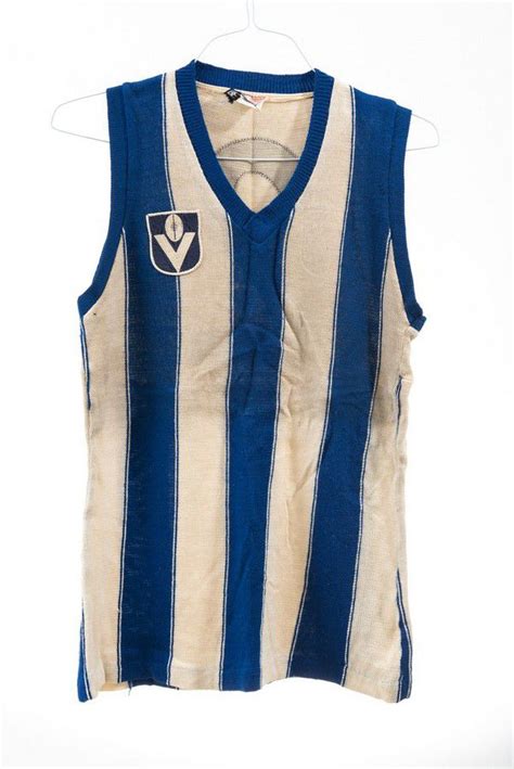 Vintage North Melbourne Football Club Jersey - Sporting - AFL/VFL ...