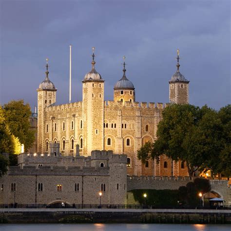 The Crown Jewels at the Tower of London: A Royal Experiences