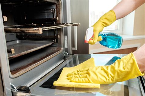 Oven Cleaning | Oven Cleaning Products & Tips | Cleanipedia