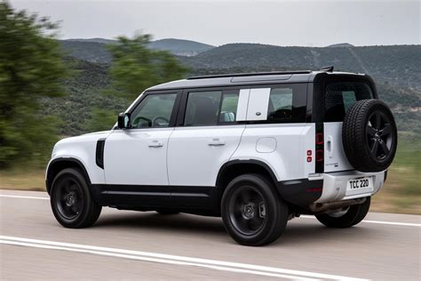 2023 Land Rover Defender 130 debuting May 31 | CarExpert