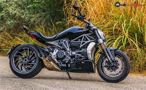 Ducati XDiavel S Review - CarandBike