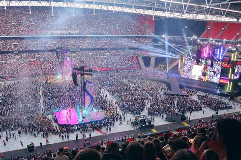 Taylor Swift Wembley Stadium | Images and Photos finder