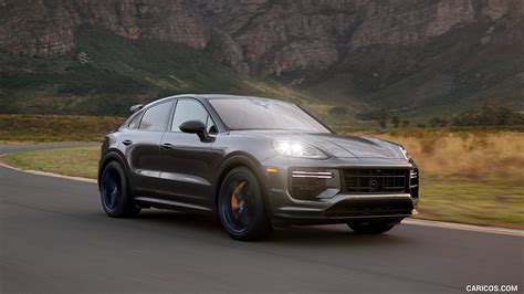 Porsche Cayenne Turbo GT | 2024MY | Front Three-Quarter